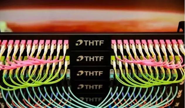 如何整理機房網(wǎng)格機柜、機架內(nèi)的空間規(guī)劃及理線方法