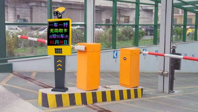 小區(qū)車牌識別系統(tǒng)存在的優(yōu)勢和注意事項(xiàng)有哪些？