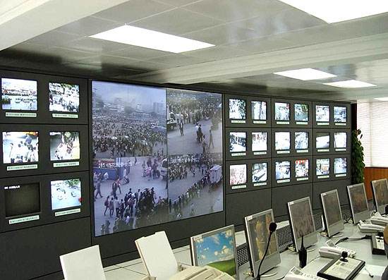  視頻監(jiān)控?cái)z像頭的顯示屏頻繁跳閘如何解決？(圖1)