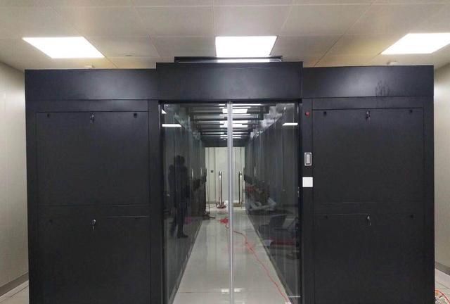 機柜在弱電中至關(guān)重要，如何選擇機柜，應該具備哪些因素