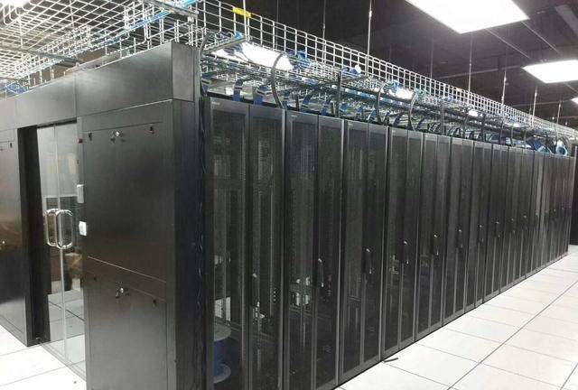 機柜在弱電中至關(guān)重要，如何選擇機柜，應該具備哪些因素