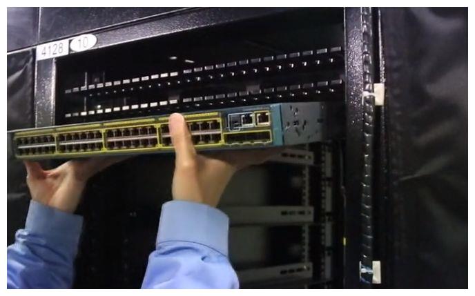 美觀的機(jī)房布線是如何來完成的？