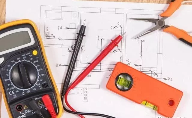 安防監(jiān)控技術(shù)人員應(yīng)該掌握的10種專(zhuān)業(yè)知識(shí)是什么?(圖3) 弱電行業(yè)需掌握的10種專(zhuān)業(yè)知識(shí),不斷學(xué)習(xí)才是硬道理!(圖3)