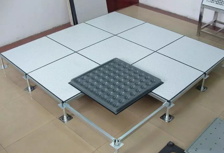 弱電機(jī)房為何要安裝防靜電地板?看完漲知識(shí)了(圖4) 弱電機(jī)房為何要安裝防靜電地板?看完漲知識(shí)了(圖4)