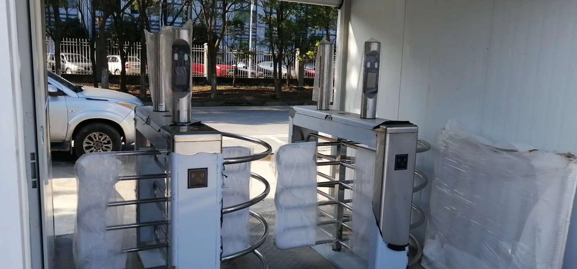 奉賢智慧工地《實(shí)名制閘機(jī)》、《塔吊監(jiān)控系統(tǒng)》(圖4) 奉賢智慧工地《實(shí)名制閘機(jī)》、《塔吊監(jiān)控系統(tǒng)》(圖4)